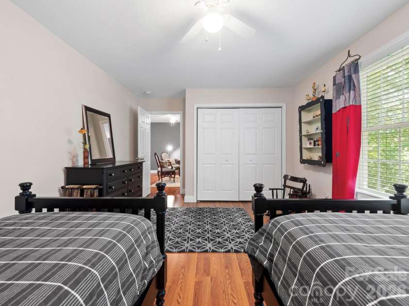 7 Winters Edge Lane, Asheville, NC 28803.  MLS# CAR4400181, YatesRealty ID 35056. 