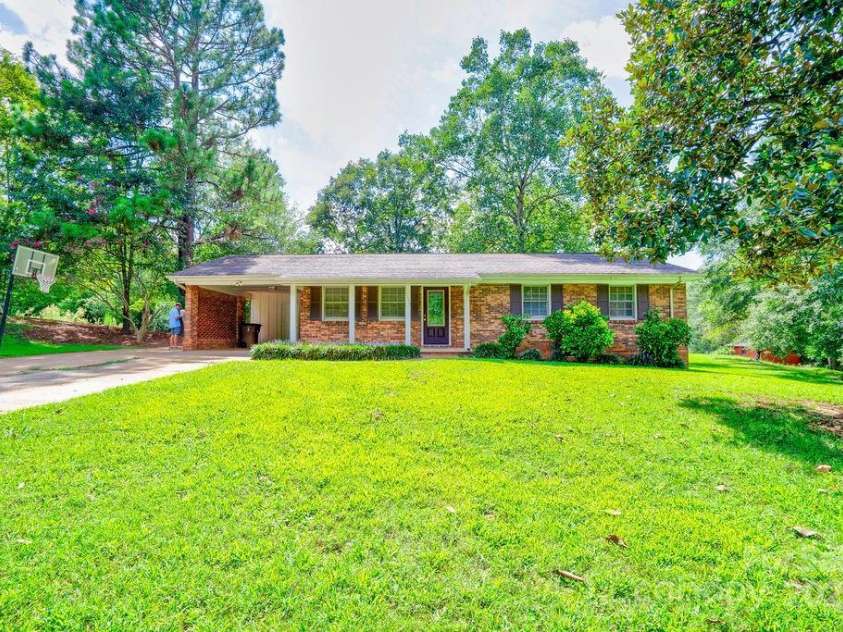 3018 Delano Place, Shelby, NC 28152.  MLS# CAR4295477, YatesRealty ID 35057. 