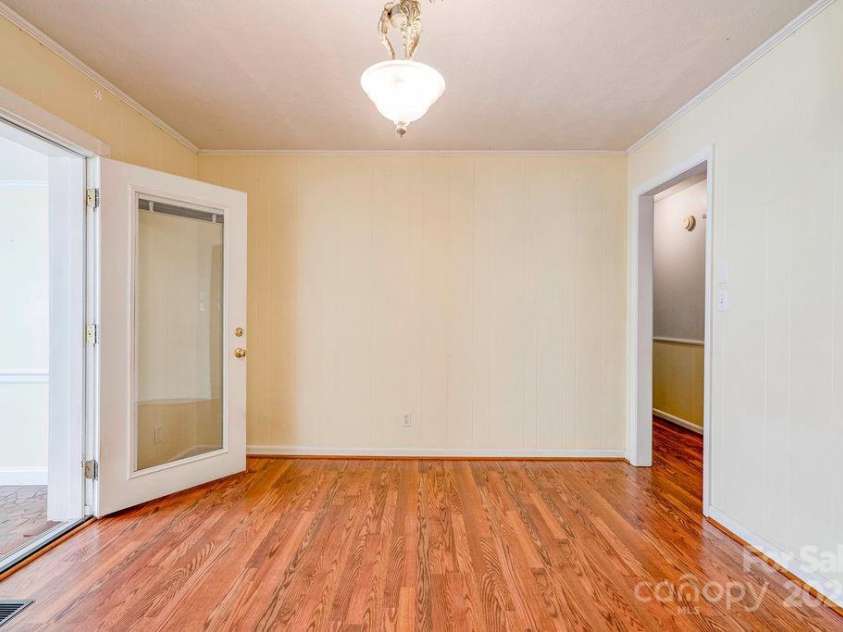 3018 Delano Place, Shelby, NC 28152.  MLS# CAR4295477, YatesRealty ID 35057. 