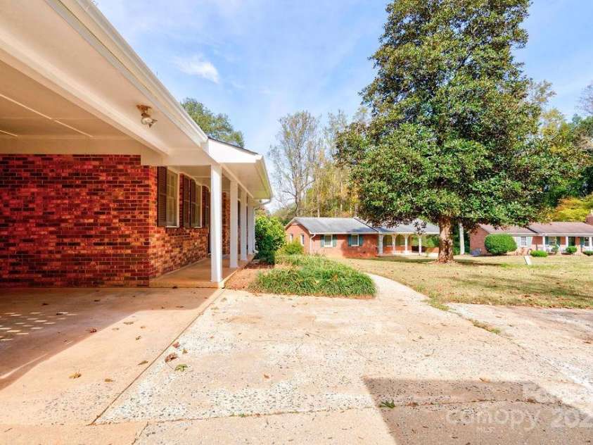 3018 Delano Place, Shelby, NC 28152.  MLS# CAR4295477, YatesRealty ID 35057. 