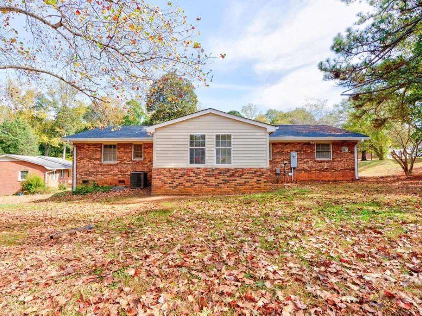 3018 Delano Place, Shelby, NC 28152.  MLS# CAR4295477, YatesRealty ID 35057. 