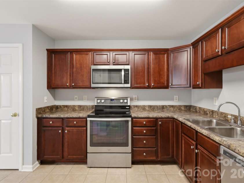 1306 Bayswater Drive, High Point, NC 27265.  MLS# CAR4399020, YatesRealty ID 35058. 