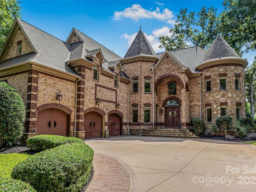 612 Beauhaven Lane, Waxhaw, NC 28173.  MLS# CAR4290062, YatesRealty ID 35058. 