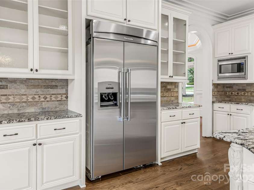 612 Beauhaven Lane, Waxhaw, NC 28173.  MLS# CAR4290062, YatesRealty ID 35058. Kitchen