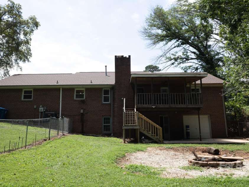 205 Dana Drive, Salisbury, NC 28147.  MLS# CAR4288780, YatesRealty ID 35059. A garage door to basement perfect for the hobbyist