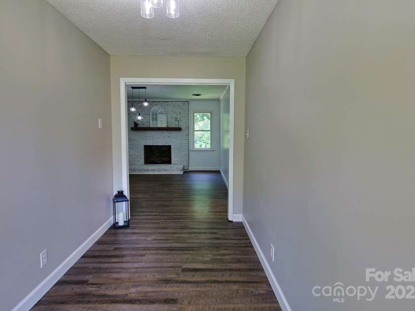 205 Dana Drive, Salisbury, NC 28147.  MLS# CAR4288780, YatesRealty ID 35059. Entryway