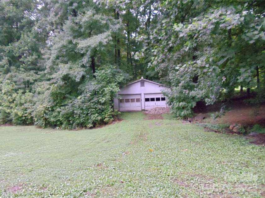 205 Dana Drive, Salisbury, NC 28147.  MLS# CAR4288780, YatesRealty ID 35059. Shop/ Garage that offers the convenience of water and  electricity
