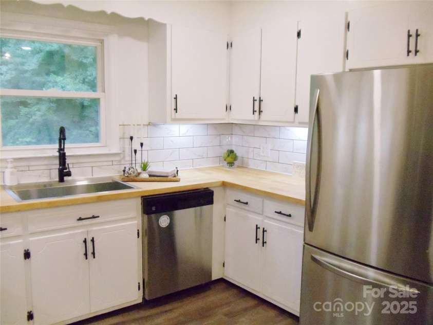 205 Dana Drive, Salisbury, NC 28147.  MLS# CAR4288780, YatesRealty ID 35059. Stainless refrigerator will convey!