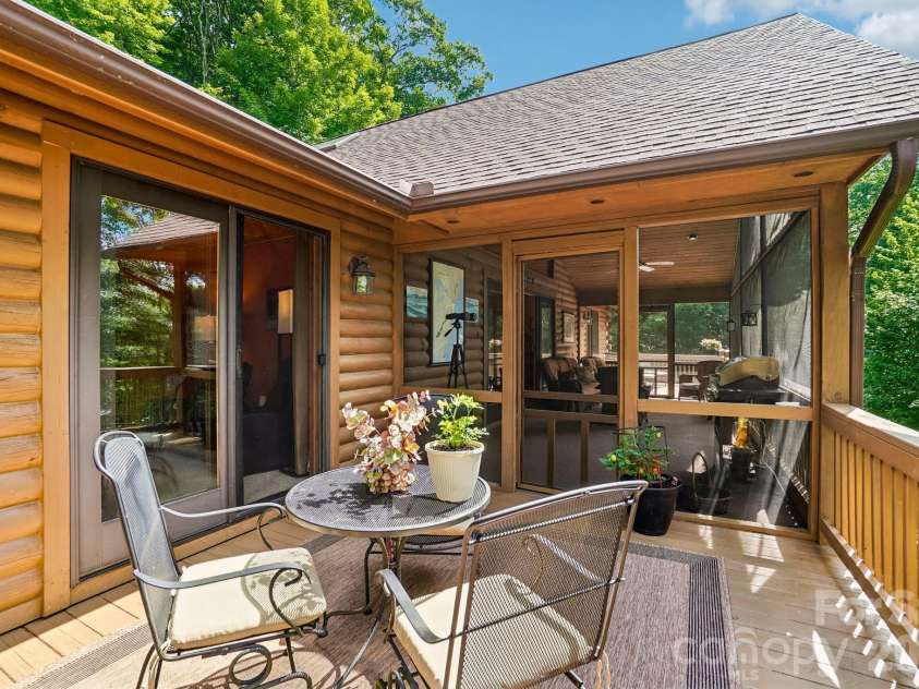469 Tearshirt Lane, Mars Hill, NC 28754.  MLS# CAR4399625, YatesRealty ID 35059. Enjoy Breakfast on Deck