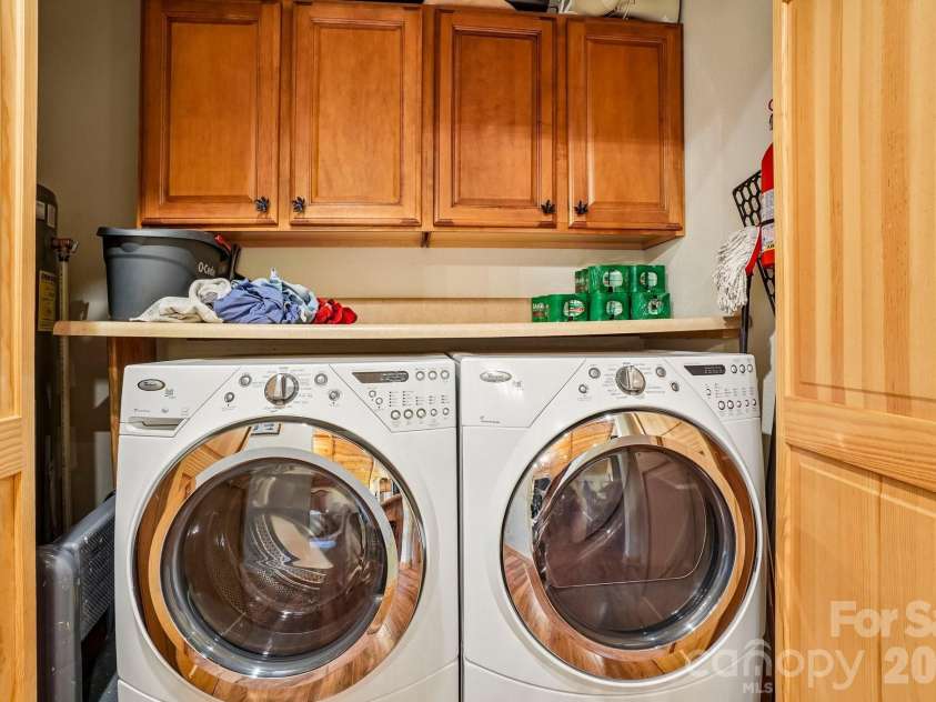 469 Tearshirt Lane, Mars Hill, NC 28754.  MLS# CAR4399625, YatesRealty ID 35059. Laundry