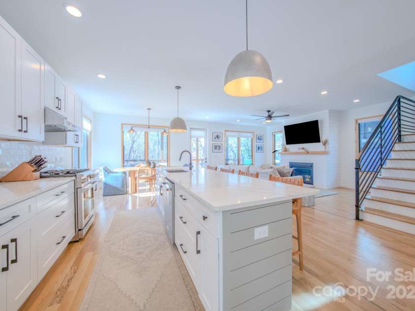 161 Hudson Street, Asheville, NC 28806.  MLS# CAR4205110, YatesRealty ID 3506. Island Seats Four and Offers Incredible Workspace