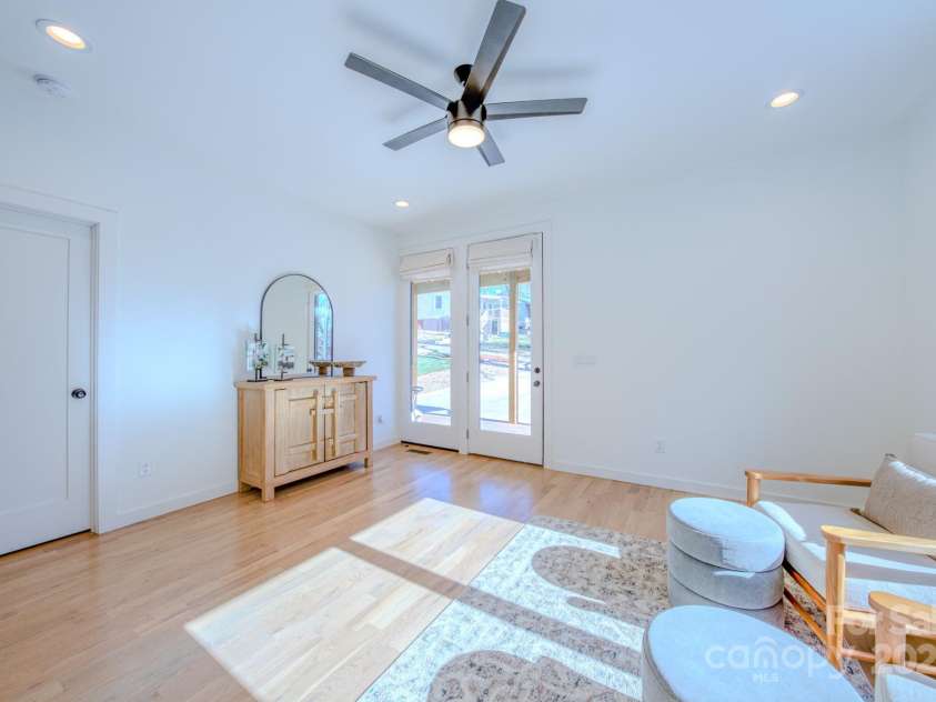 161 Hudson Street, Asheville, NC 28806.  MLS# CAR4205110, YatesRealty ID 3506. Perfect for Work/Play/Second Living Area