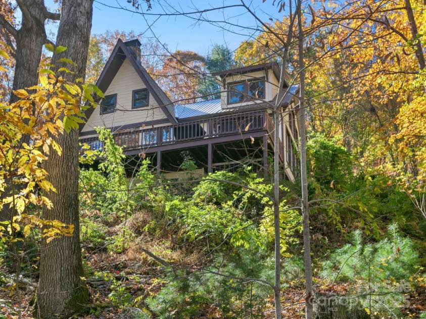 39 Little Piney Mountain Road, Candler, NC 28715.  MLS# CAR4319566, YatesRealty ID 3506. 