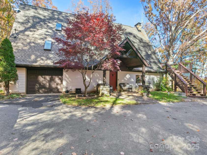 39 Little Piney Mountain Road, Candler, NC 28715.  MLS# CAR4319566, YatesRealty ID 3506. 