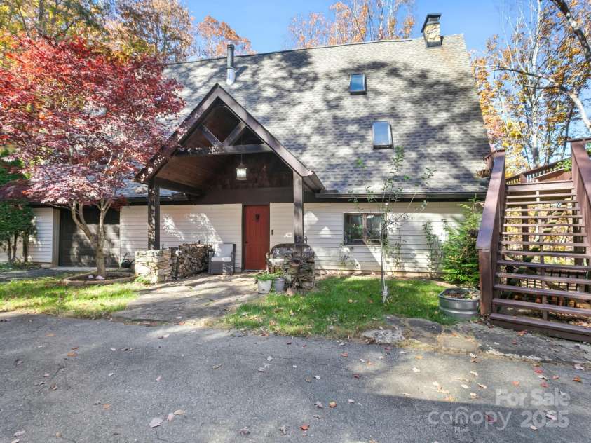 39 Little Piney Mountain Road, Candler, NC 28715.  MLS# CAR4319566, YatesRealty ID 3506. 