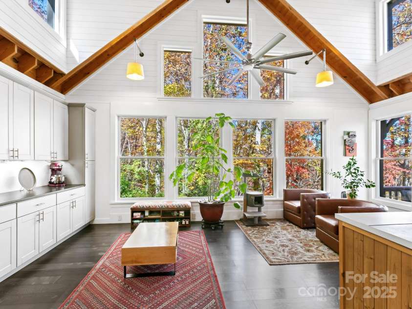 39 Little Piney Mountain Road, Candler, NC 28715.  MLS# CAR4319566, YatesRealty ID 3506. 