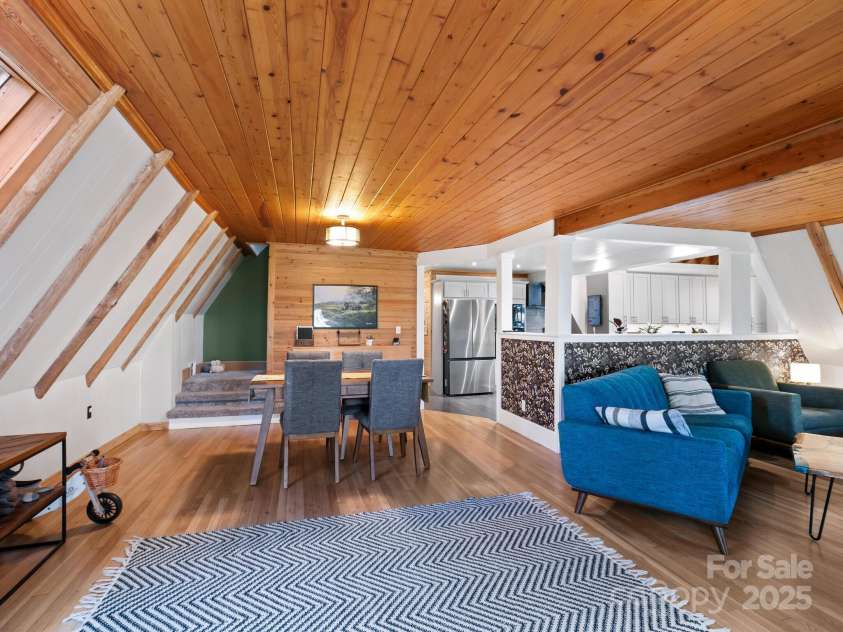39 Little Piney Mountain Road, Candler, NC 28715.  MLS# CAR4319566, YatesRealty ID 3506. 