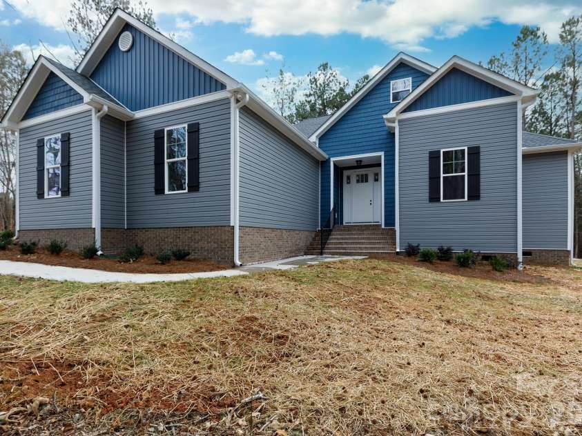 502 Squaw Lane, Edgemoor, SC 29712.  MLS# CAR4342690, YatesRealty ID 3506. 