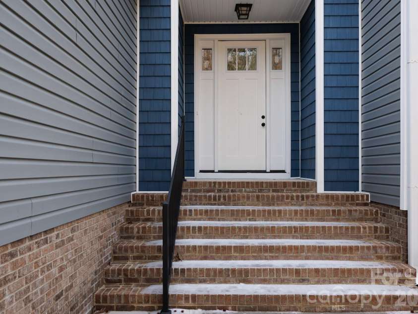 502 Squaw Lane, Edgemoor, SC 29712.  MLS# CAR4342690, YatesRealty ID 3506. 