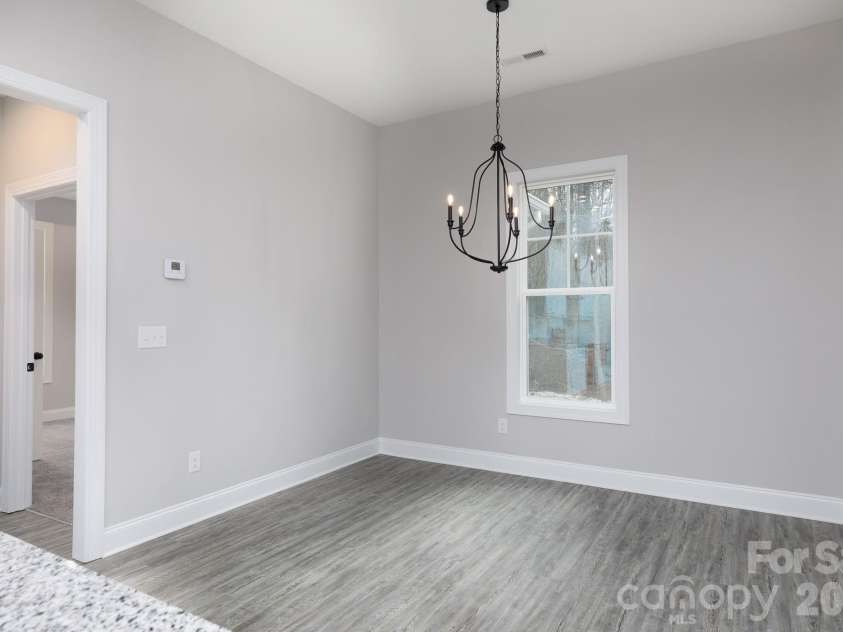 502 Squaw Lane, Edgemoor, SC 29712.  MLS# CAR4342690, YatesRealty ID 3506. Eat-in dining area located off the kitchen.