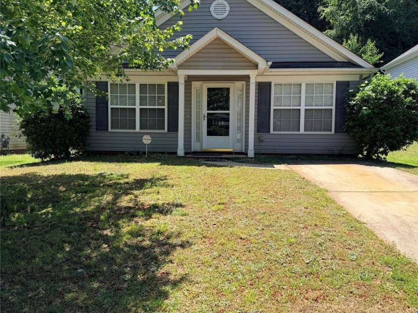 3834 Brookchase Lane, Charlotte, NC 28205.  MLS# CAR4398531, YatesRealty ID 35060. 