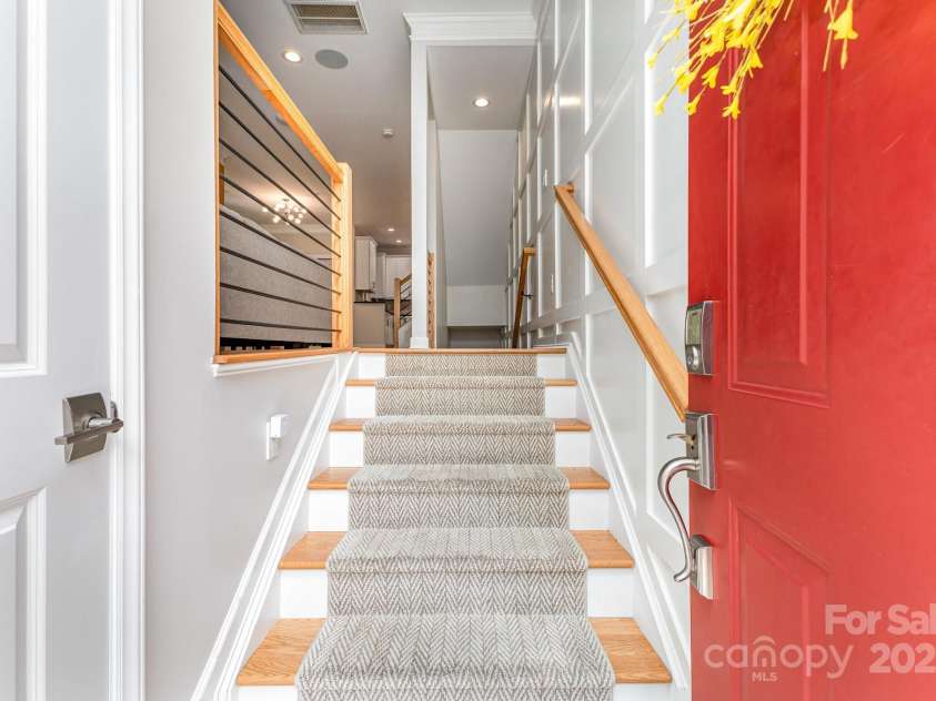7103 Founders Club Court, Charlotte, NC 28269.  MLS# CAR4294615, YatesRealty ID 35061. 