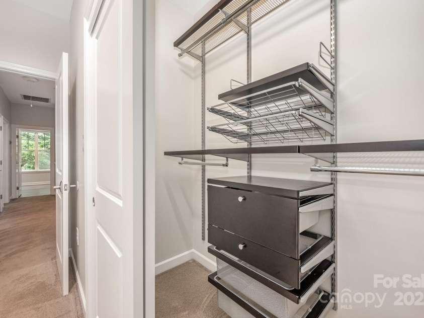 7103 Founders Club Court, Charlotte, NC 28269.  MLS# CAR4294615, YatesRealty ID 35061. Primary Closet