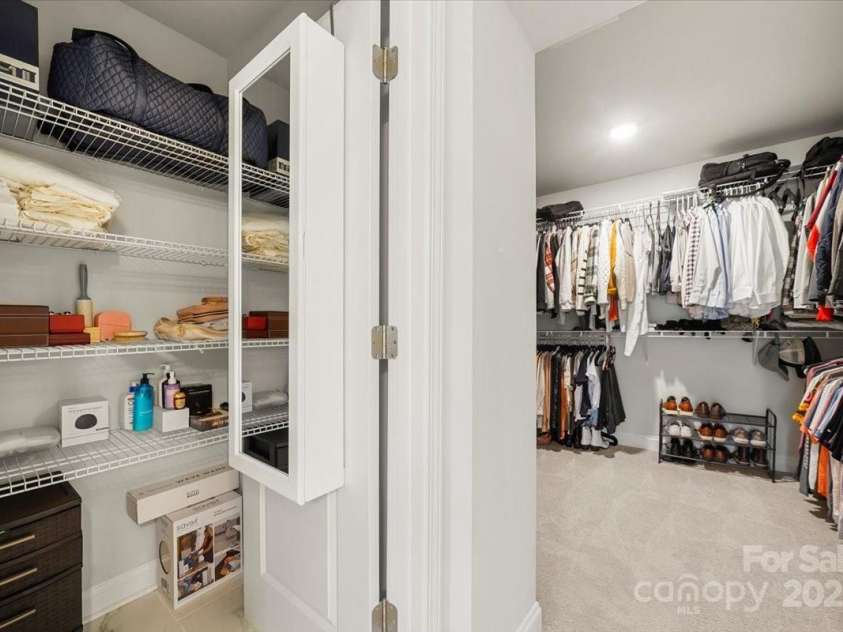 1140 Drummond Avenue, Charlotte, NC 28205.  MLS# CAR4277447, YatesRealty ID 35062. 