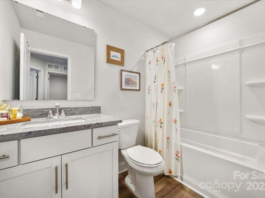 1140 Drummond Avenue, Charlotte, NC 28205.  MLS# CAR4277447, YatesRealty ID 35062. 