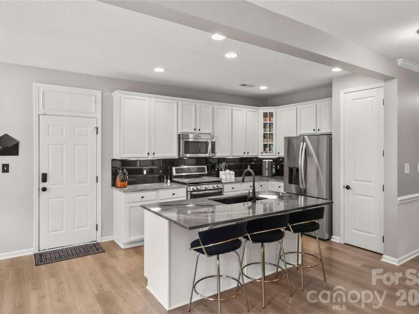 12524 Generations Street, Charlotte, NC 28278.  MLS# CAR4397575, YatesRealty ID 35064. 