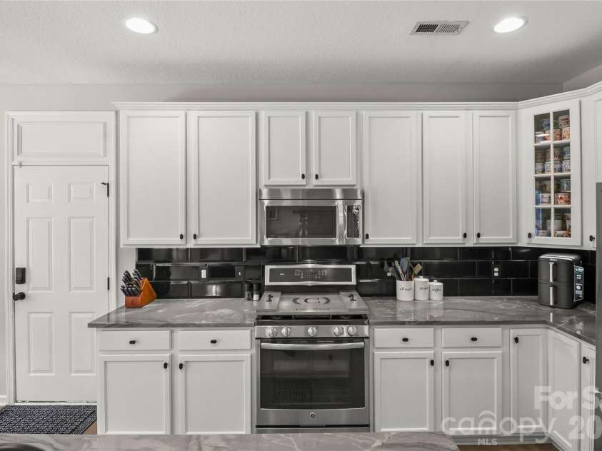 12524 Generations Street, Charlotte, NC 28278.  MLS# CAR4397575, YatesRealty ID 35064. 