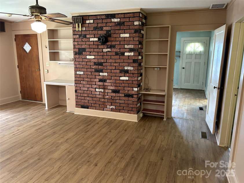 1012 Midlake Avenue, Kannapolis, NC 28083.  MLS# CAR4293787, YatesRealty ID 35065. 