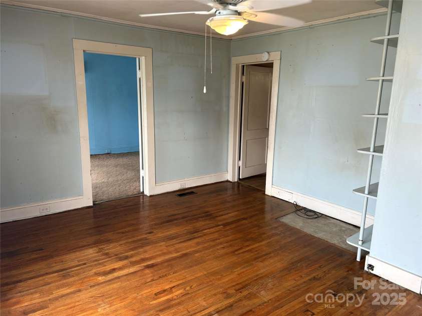 1012 Midlake Avenue, Kannapolis, NC 28083.  MLS# CAR4293787, YatesRealty ID 35065. 