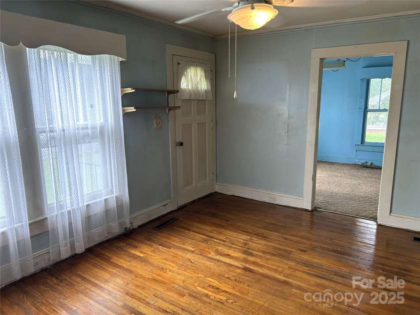 1012 Midlake Avenue, Kannapolis, NC 28083.  MLS# CAR4293787, YatesRealty ID 35065. 