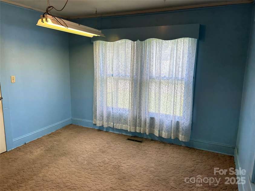 1012 Midlake Avenue, Kannapolis, NC 28083.  MLS# CAR4293787, YatesRealty ID 35065. 