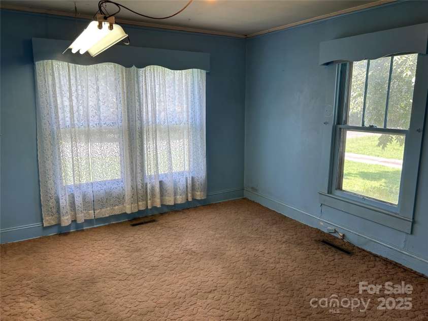 1012 Midlake Avenue, Kannapolis, NC 28083.  MLS# CAR4293787, YatesRealty ID 35065. 