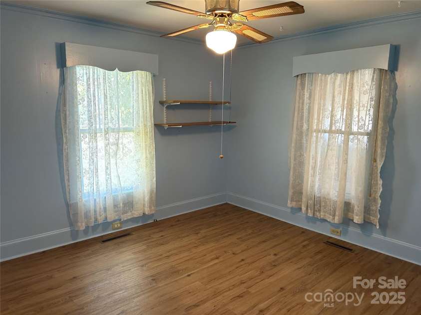 1012 Midlake Avenue, Kannapolis, NC 28083.  MLS# CAR4293787, YatesRealty ID 35065. 