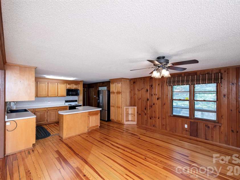 15722 Rhinehill Road, Charlotte, NC 28278.  MLS# CAR4400018, YatesRealty ID 35066. 