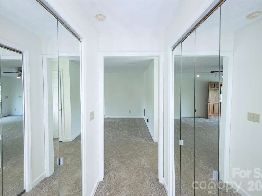 15722 Rhinehill Road, Charlotte, NC 28278.  MLS# CAR4400018, YatesRealty ID 35066. 