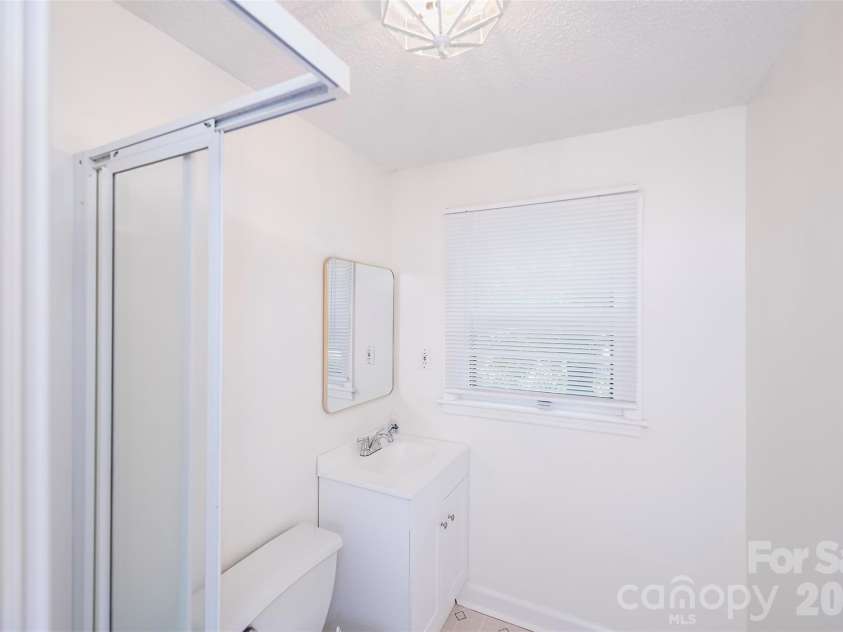 15722 Rhinehill Road, Charlotte, NC 28278.  MLS# CAR4400018, YatesRealty ID 35066. 