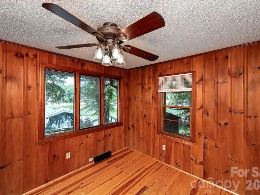 15722 Rhinehill Road, Charlotte, NC 28278.  MLS# CAR4400018, YatesRealty ID 35066. 