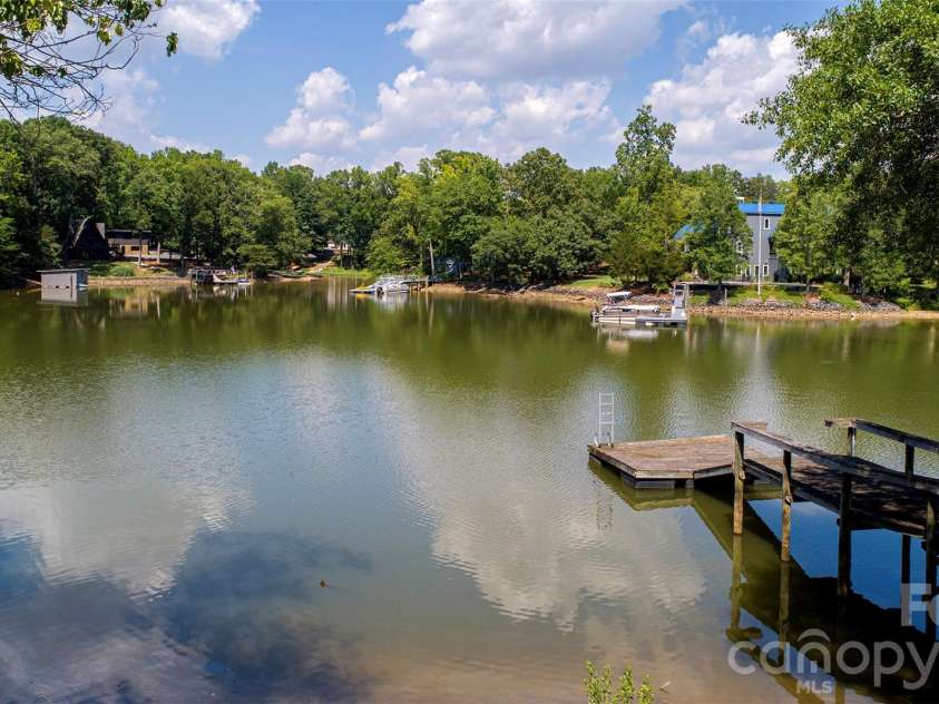 15722 Rhinehill Road, Charlotte, NC 28278.  MLS# CAR4400018, YatesRealty ID 35066. 