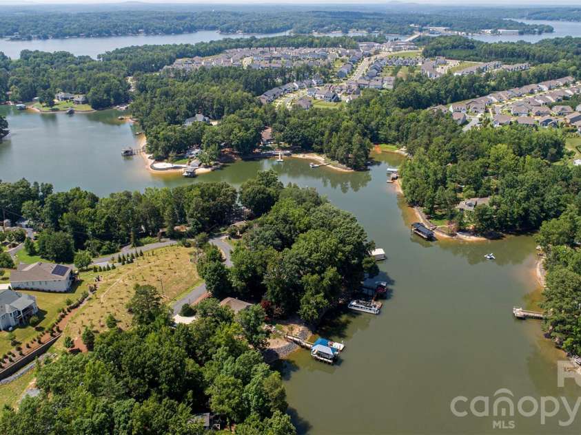 15722 Rhinehill Road, Charlotte, NC 28278.  MLS# CAR4400018, YatesRealty ID 35066. 