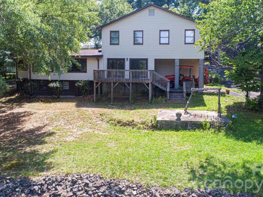 15722 Rhinehill Road, Charlotte, NC 28278.  MLS# CAR4400018, YatesRealty ID 35066. 