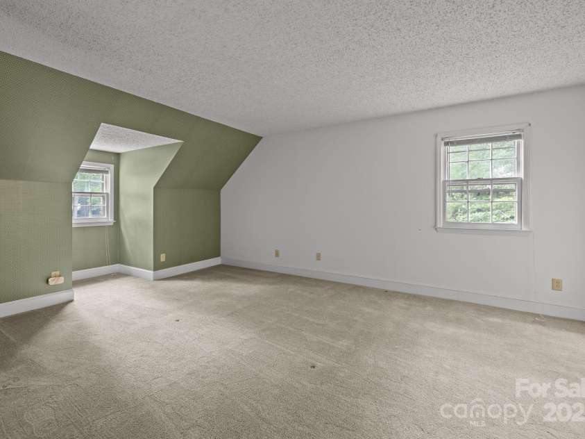 5828 Foxcrest Drive, Mint Hill, NC 28227.  MLS# CAR4294727, YatesRealty ID 35066. 