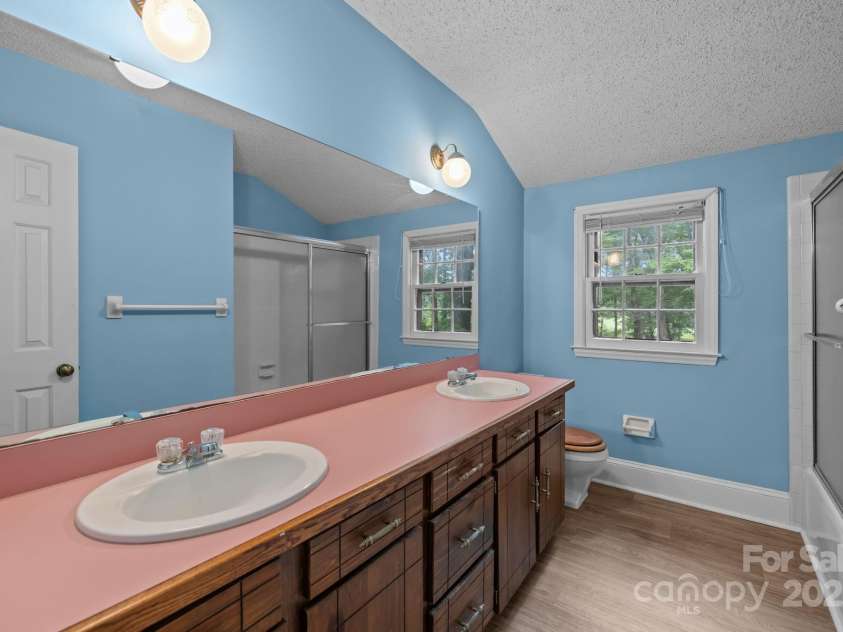 5828 Foxcrest Drive, Mint Hill, NC 28227.  MLS# CAR4294727, YatesRealty ID 35066. 