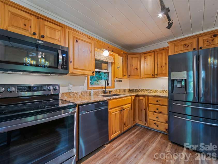 171 Cripple Creek Drive, Waynesville, NC 28785.  MLS# CAR4399780, YatesRealty ID 35067. 