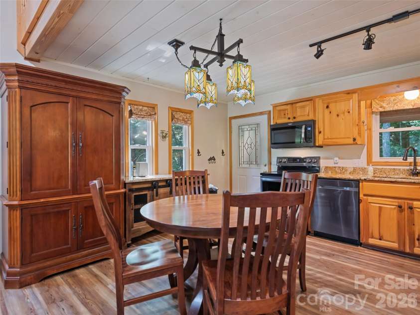 171 Cripple Creek Drive, Waynesville, NC 28785.  MLS# CAR4399780, YatesRealty ID 35067. Kitchen