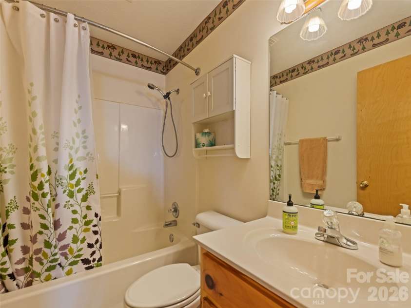 171 Cripple Creek Drive, Waynesville, NC 28785.  MLS# CAR4399780, YatesRealty ID 35067. @nd floor bat2