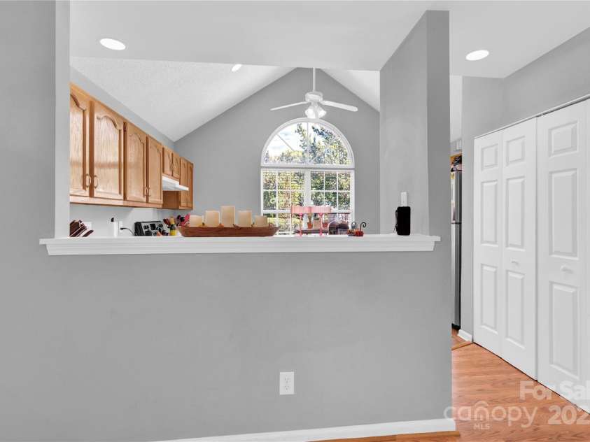 8811 Roseton Lane, Charlotte, NC 28277.  MLS# CAR4297343, YatesRealty ID 35067. 